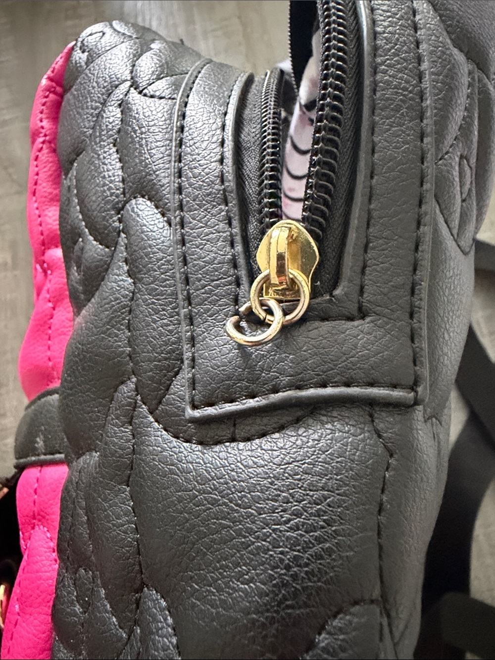 Betsey Johnson Hot Pink and Black Quilted Backpack - Picture 6 of 11